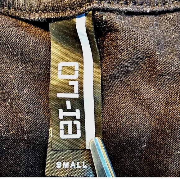 Ed Sheeran Divide TShirt Size Small The World Tour Shirt Black Teal Blue 2018 - Picture 5 of 7